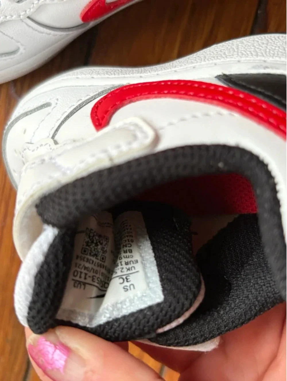 3C Baby Nikes NEW White Black Red